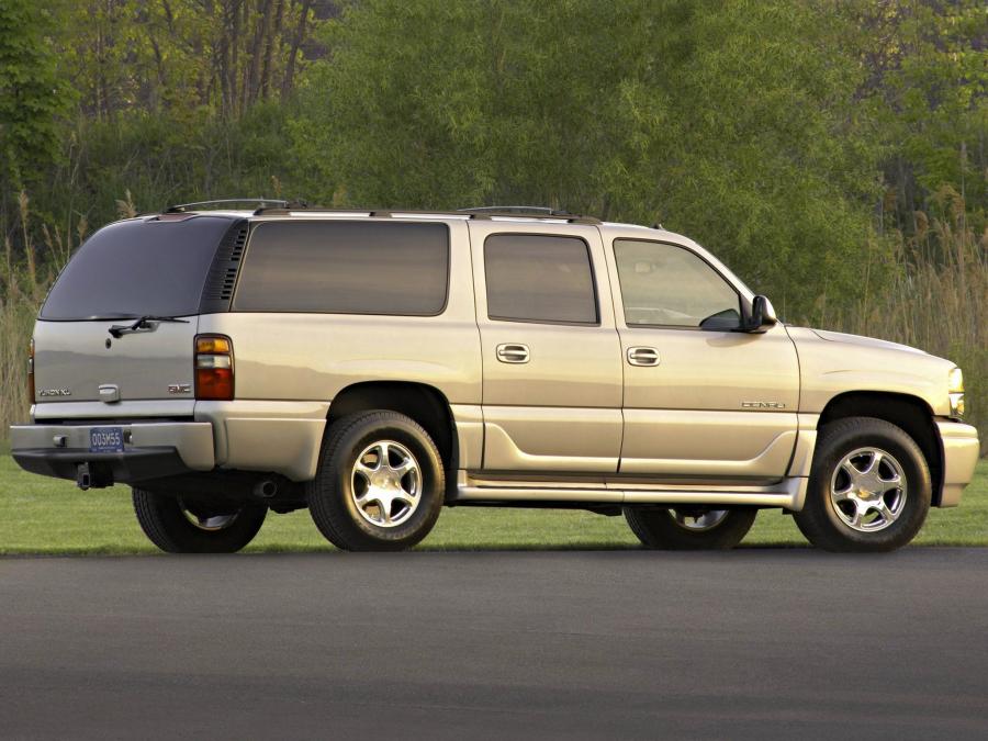  GMC Yukon XL Denali 2001 года  (фото 6 из 15)